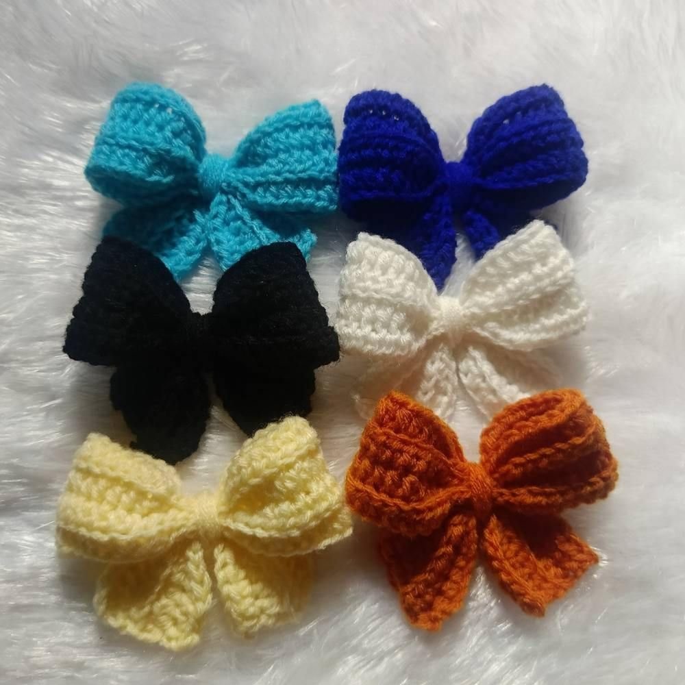 Handmade Crochet Bow hairclips. Combo of 6